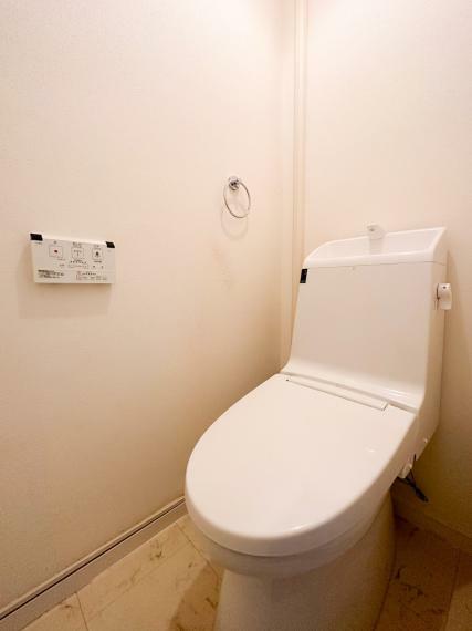 トイレ 【トイレ】 ・温水洗浄便座一体型トイレ