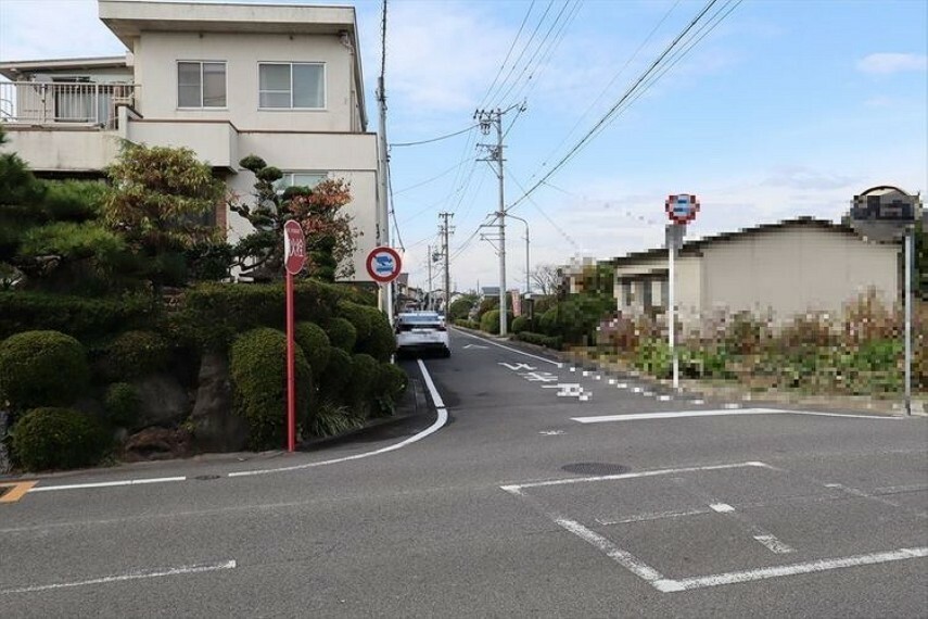 現況写真 前面道路11/17撮影