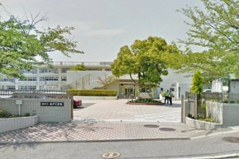 小学校 横浜市立庄戸小学校 合言葉は「笑顔がかがやく　子どもが主役の学校」