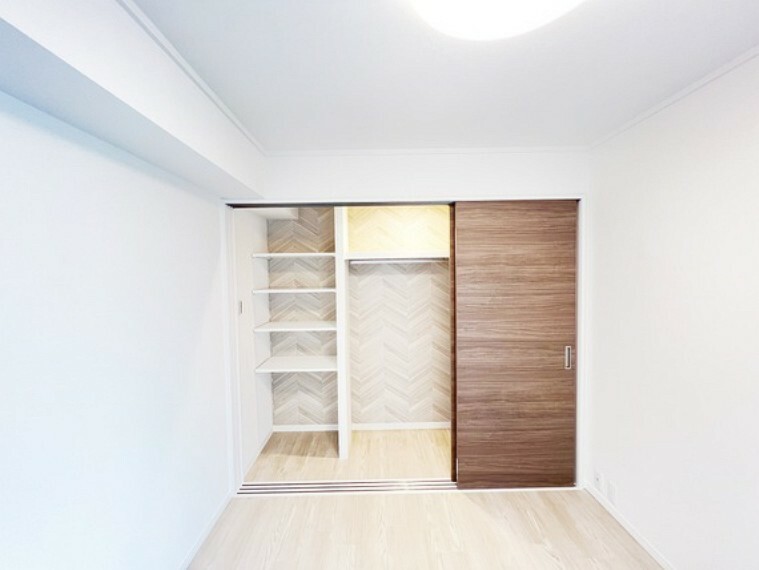 収納 収納付きのお部屋は、室内スペースを広く使えますね。