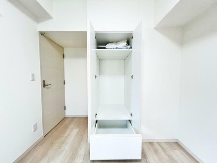 収納 充分な収納スペースを確保。居室内に余計な家具を置く必要がないので、シンプルですっきりとした暮らし。