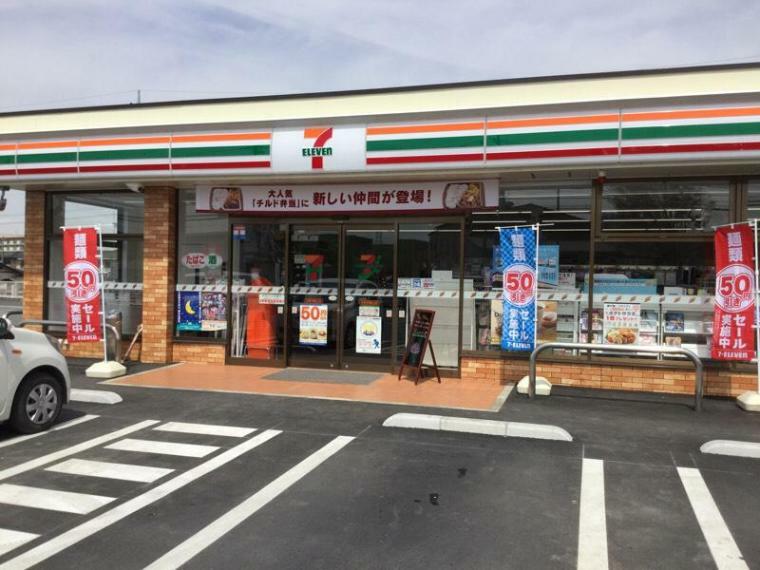 コンビニ セブンイレブン佐野伊勢山店