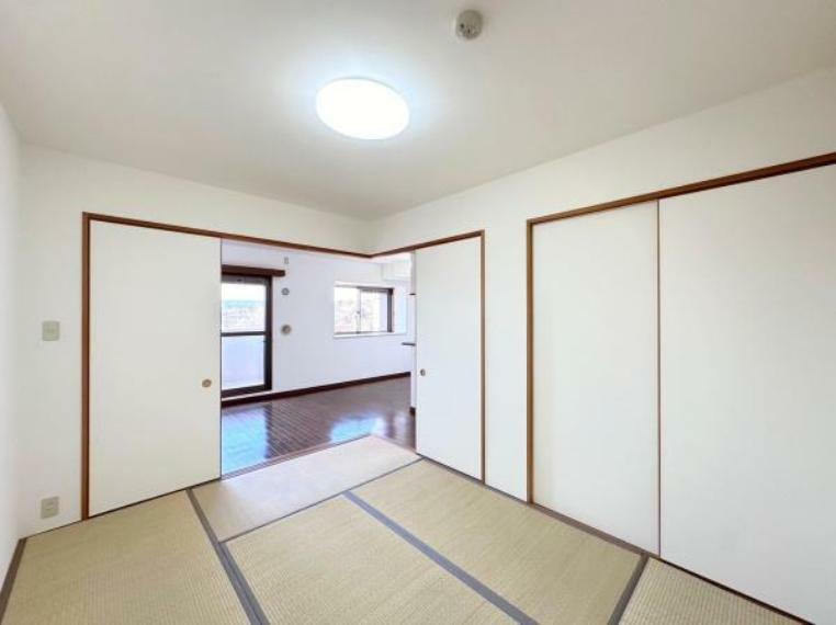 和室 洋室とは違った良さと味わいのある和室は畳の香りでリラックスできる一部屋です。