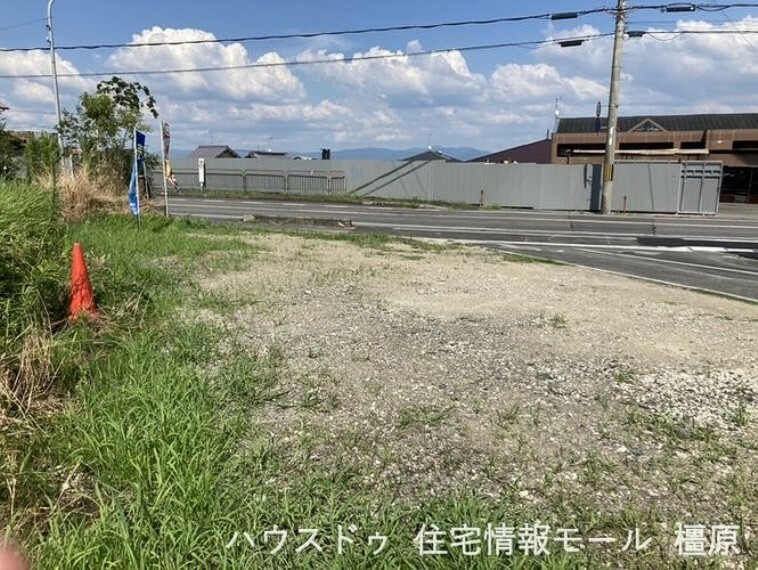 現況写真 前面道路含む現地写真