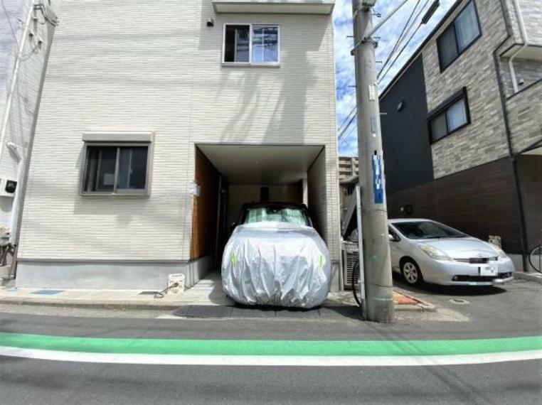 駐車場 《駐車場》　■駐車場1台可能。前面道路が広く、間口もゆったり。駐車が苦手なママもらくらく停められます。