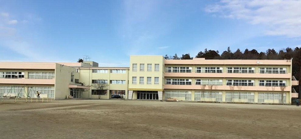 小学校 【小学校】友部小学校まで1415m