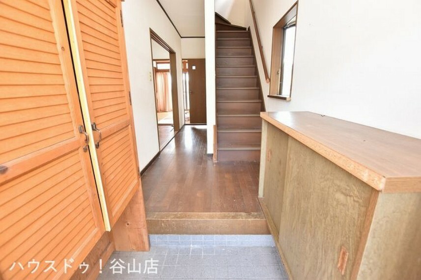 玄関 桜島が見える和田団地の売家の玄関