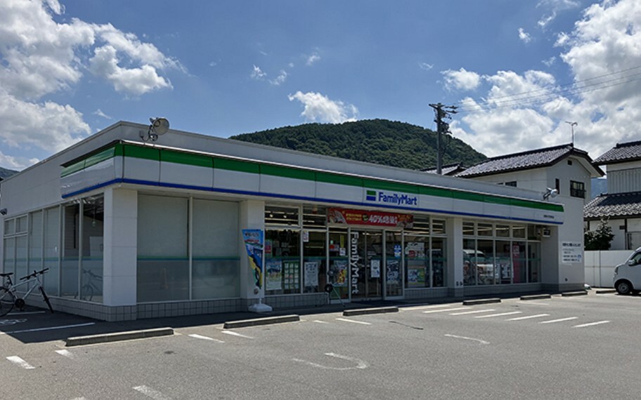 ファミリーマート長野松代町東条店（約460m）