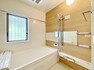 浴室 高級感高まる穏やかな配色のアクセントパネルを採用し、一日の疲れを癒す事のできる1坪タイプの広々とした浴室換気乾燥暖房付ユニットバスです。