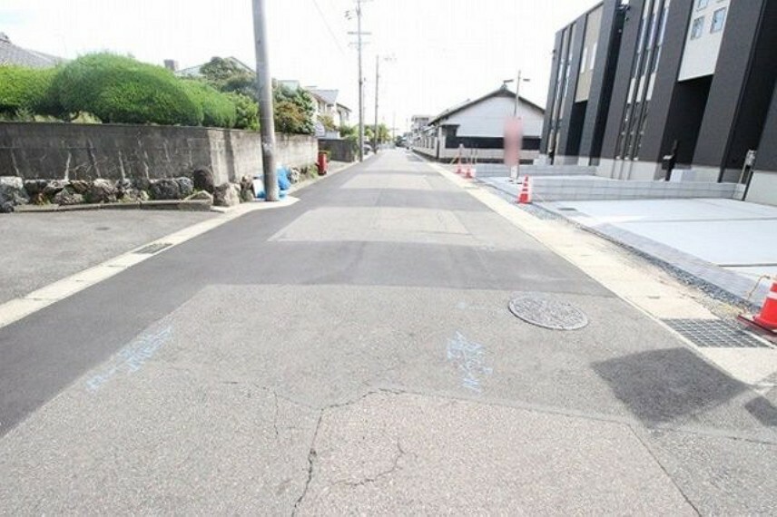 現況写真 前面道路含む現地写真