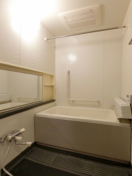 乾燥暖房機能も兼ね揃えたバスルーム
