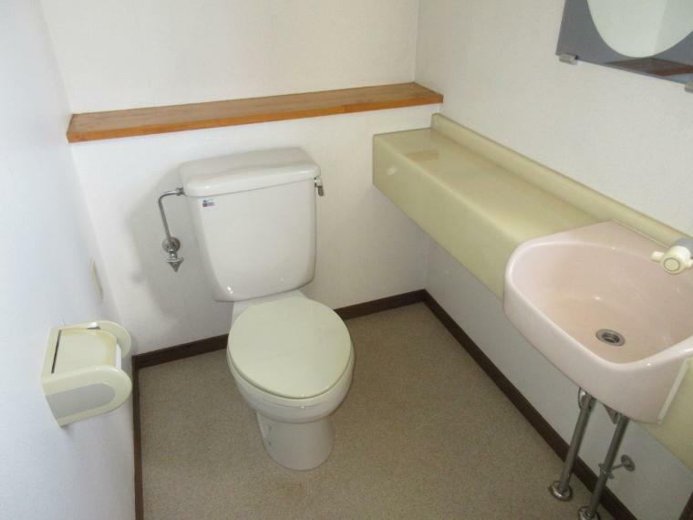 2階洋式トイレ