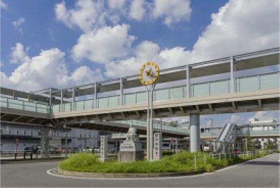 現地から2180m～2250m。　JR東海道本線「岡崎」駅　■JR東海道本線と愛知環状鉄道線のターミナル駅です。
