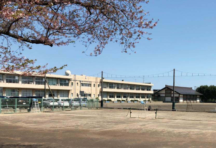 中学校 現地から1130m～1210m。　ひたちなか市立大島中学校　最寄りの中学校は『ひたちなか市立大島中学校』です。※2020年4月撮影