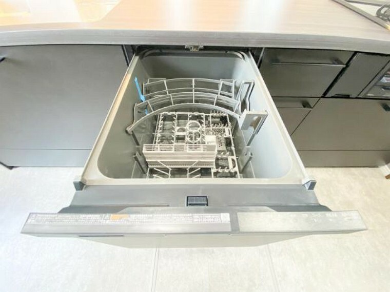 キッチン 毎日の家事の手間が減るビルトイン食洗機搭載！