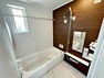 浴室 浴室は1坪タイプで親子一緒に入浴しても広くご利用できます！ステップ付きの浴槽は節水効果も。