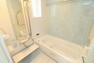 浴室 【浴室】TOTO製の浴室、床がほっからり床でお掃除楽々！