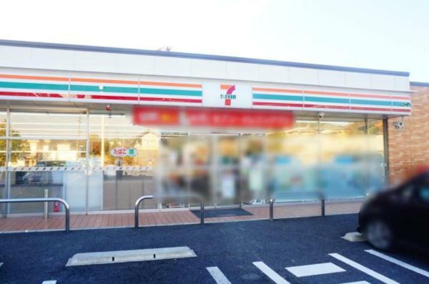 コンビニ セブンイレブン北名古屋熊之庄店 セブンイレブン北名古屋熊之庄店まで608m（徒歩約8分）