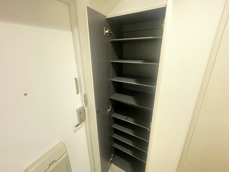 収納 玄関をスッキリ整理。いつも気持ち良く使える玄関収納ボックス付き。