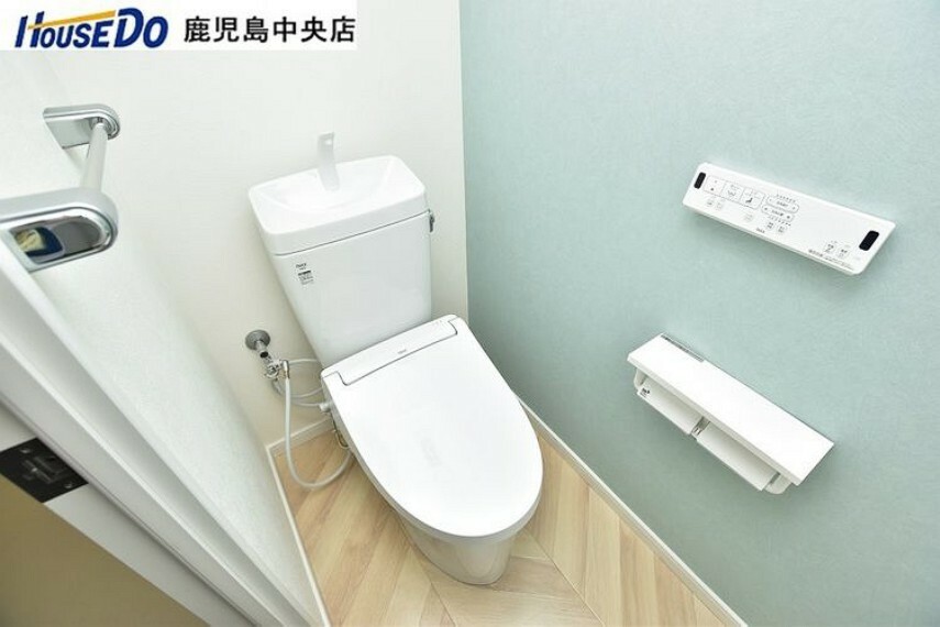 トイレ 【トイレ】温水洗浄便座機能付きのトイレに新調済みです