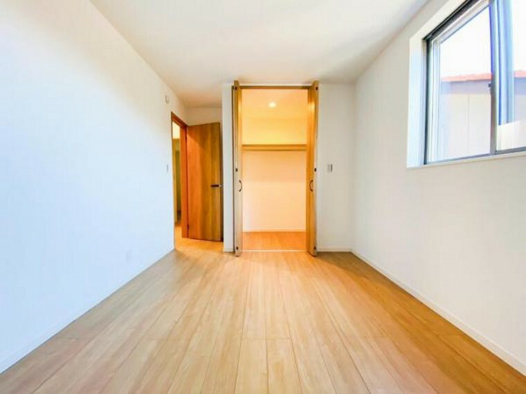各室収納スペースでお部屋を広く利用できます。
