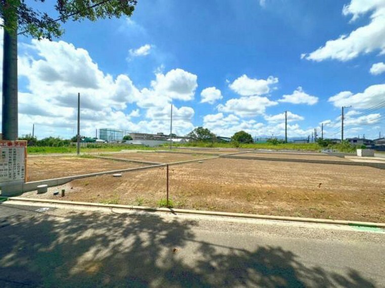 現況写真 ■建築条件なし　■全区画敷地50坪以上　■都市ガス　■開発分譲地