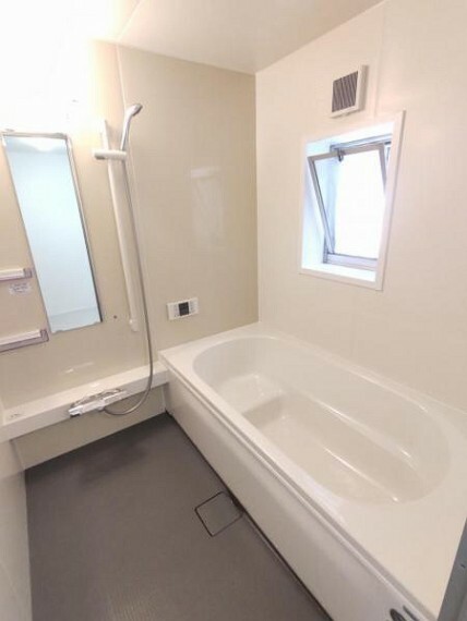 浴室 【リフォーム中】浴室、洗面を新設します。それぞれ一坪サイズの大きさがあるのがうれしいですね。