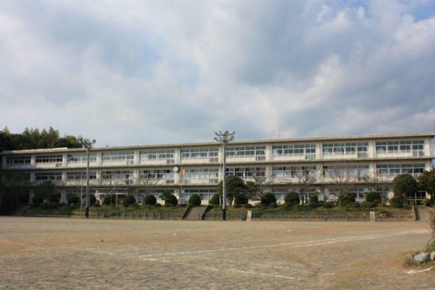 小学校 【小学校】静岡市立城北小学校まで1693m