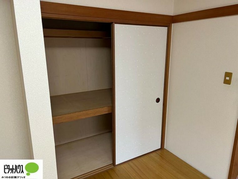 収納 たっぷり収納でお部屋がきれいに片付きます。