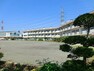 小学校 山梨小学校まで290m