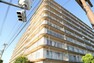 外観写真 マンションの外観は非常に重要なポイントです！外観の善し悪しは資産価値に大きな影響を与えます。外観のいいマンションを購入することで、高値で売却がしやすく、買い手が見つかりやすいというメリットがあります。