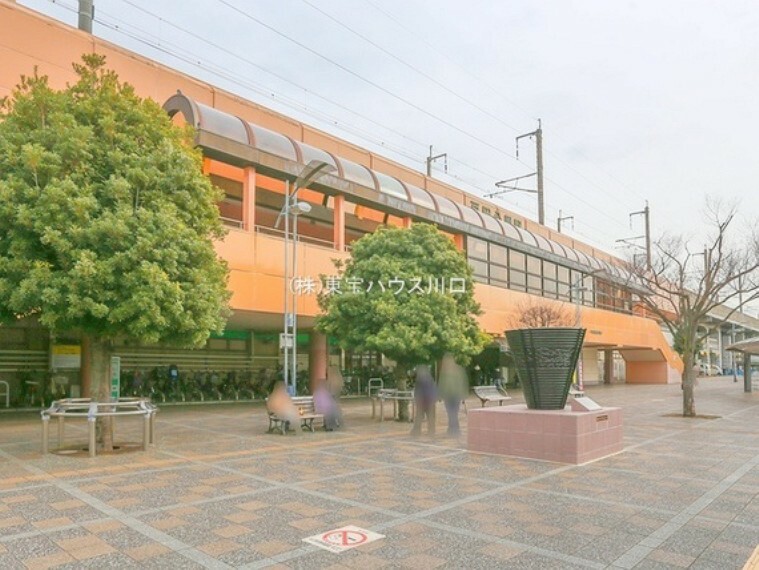 JR埼京線「戸田公園」駅　距離1890m