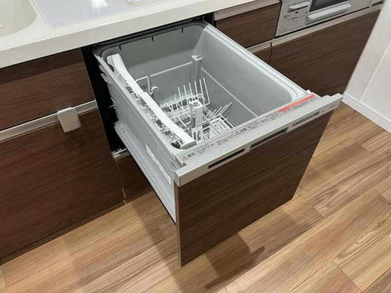 忙しいママさんの家事負担を軽減する食洗機付きシステムキッチン！