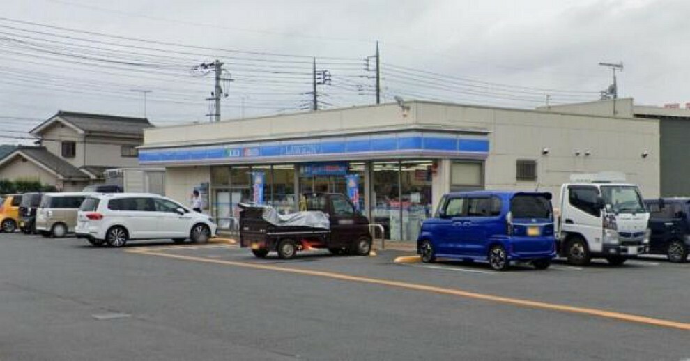 コンビニ ローソン飯能双柳六道店