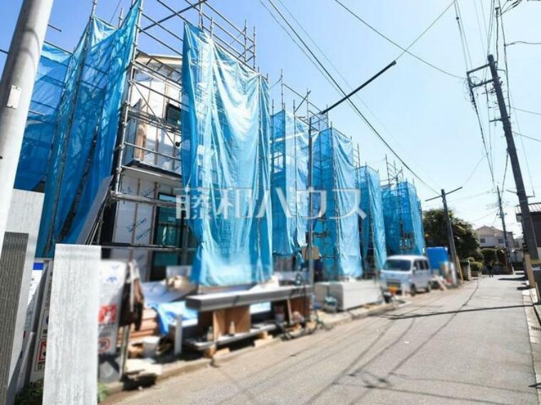 現況写真 お住まい探しは、家の良し悪しだけでなく周辺環境も重要なポイントです。ぜひ一度お客様の目でご覧ください。　【東村山市青葉町2丁目】接道状況および現場風景