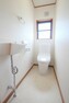 トイレ ■2階のトイレ、いつでも衛生的なシャワー付き