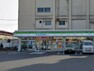 コンビニ 駐車場が多くて店員も優しいです。