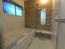 浴室 【浴室】浴室はハウステック製の新品のユニットバスに交換しました。足を伸ばせる1坪サイズの広々とした浴槽で、1日の疲れをゆっくり癒すことができますよ。