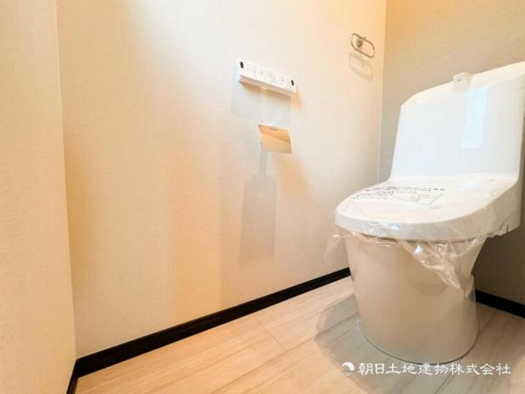 トイレ 【トイレ】温水洗浄便座を使用することで肌を守れるのはメリットです。