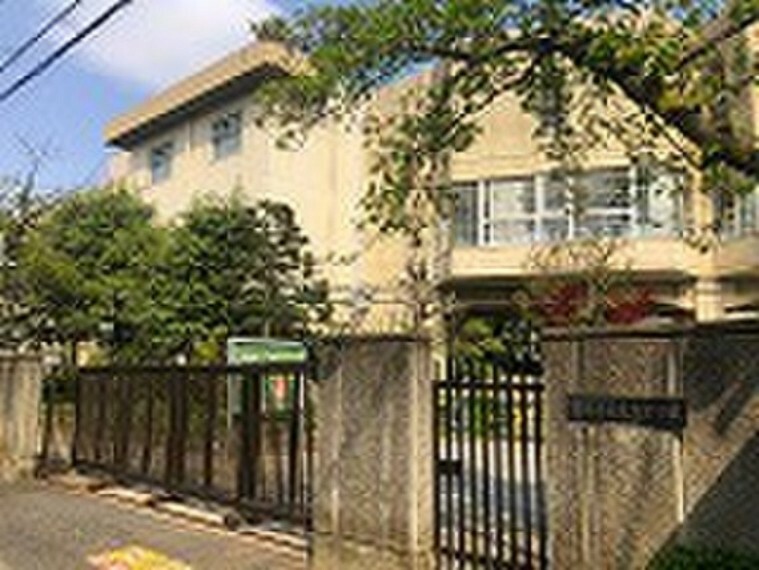 小学校 鬼高小学校　徒歩1分