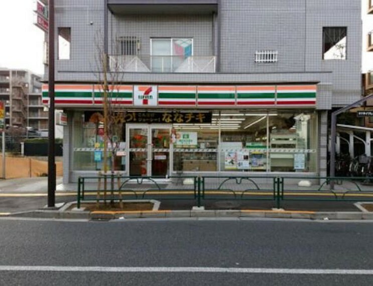 コンビニ セブンイレブン千住桜木店