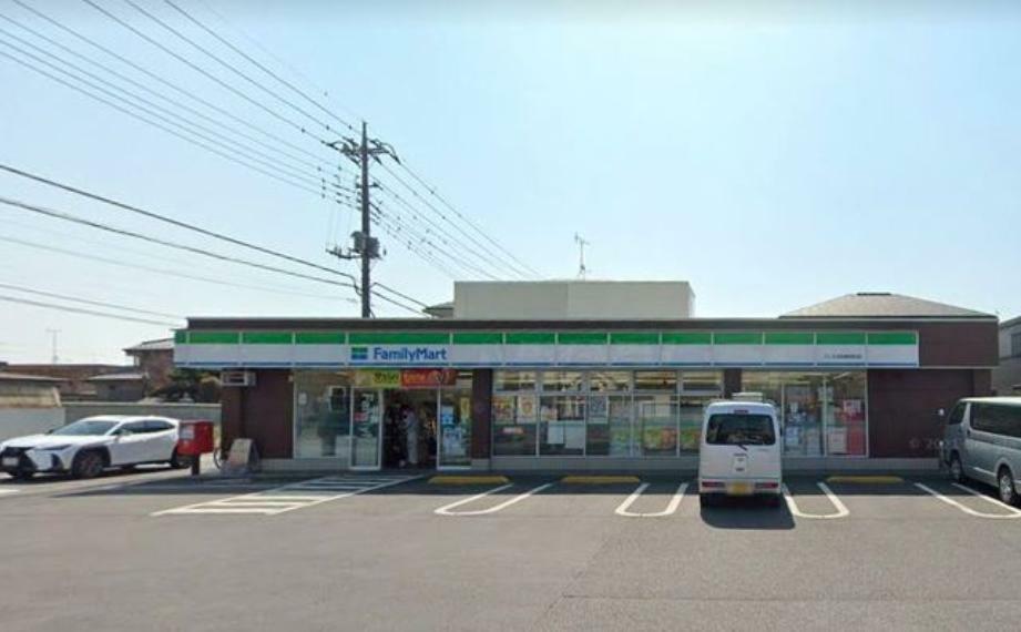 コンビニ ファミリーマート さいたま岩槻城町店