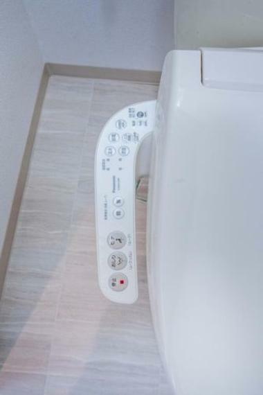 トイレ 【トイレ】快適な温水洗浄便座付トイレ。