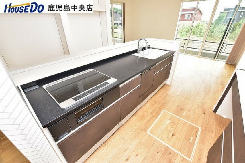 キッチン 【キッチン】IHクッキングヒーター、食器洗浄乾燥機などを備えたアイランドキッチンです