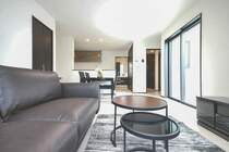 【Living room-リビングルーム】贅沢といえるほどの豊かな居住性とクオリティが見事に調和した住空間。