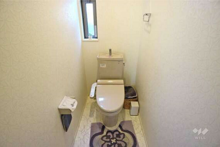 トイレ 1階のトイレは奥行がゆとりのあるプランです。圧迫感が無く、ゆっくりとおくつろぎいただけます！