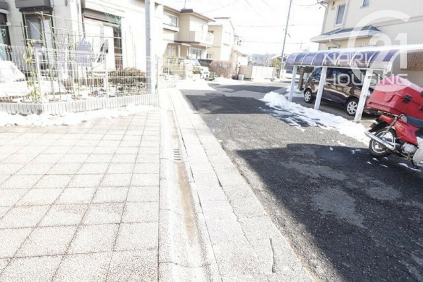 現況写真 前面道路含む現地写真です