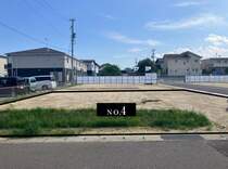 現地写真です市道（団子田石田線）より南を向いてNo4号地を撮影しました。（2023年7月撮影）