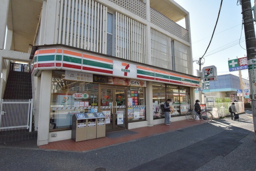 コンビニ セブンイレブン川越南大塚駅南口店