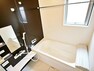 浴室 バスルームは、浴室乾燥暖房機も付いてカビ対策もばっちり！洗濯物を干すこともできる乾燥機能付きで、雨の日のお洗濯物も安心です。